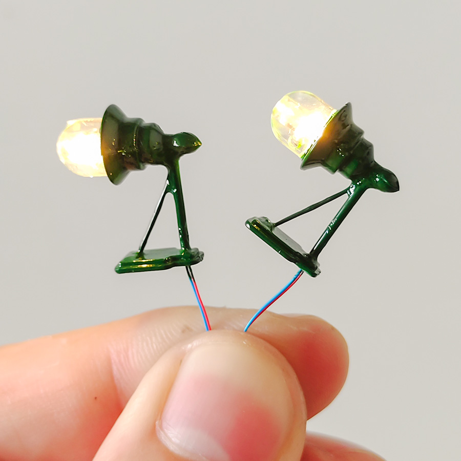 2 buah miniatur 3V Led Model l - Model Kit Wall E ulasan dan harga